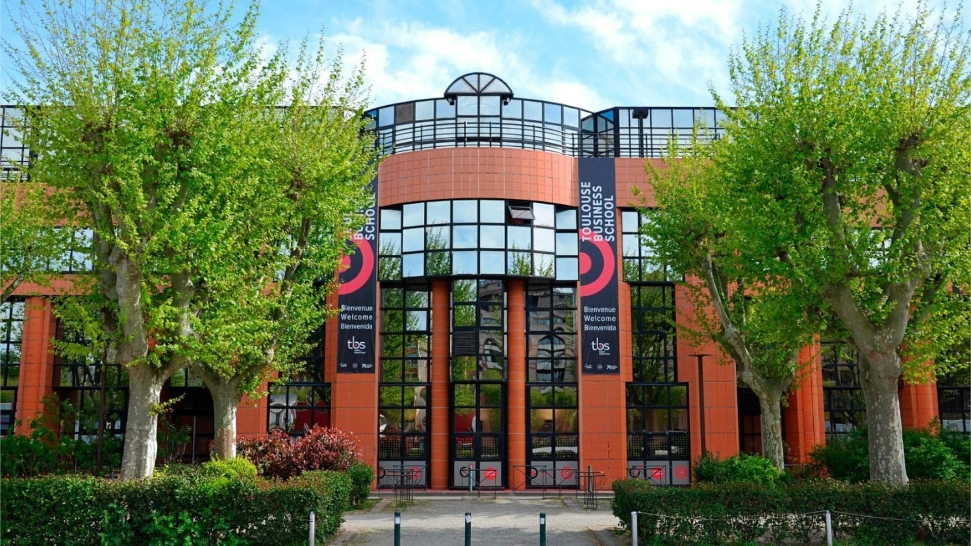 course-image
